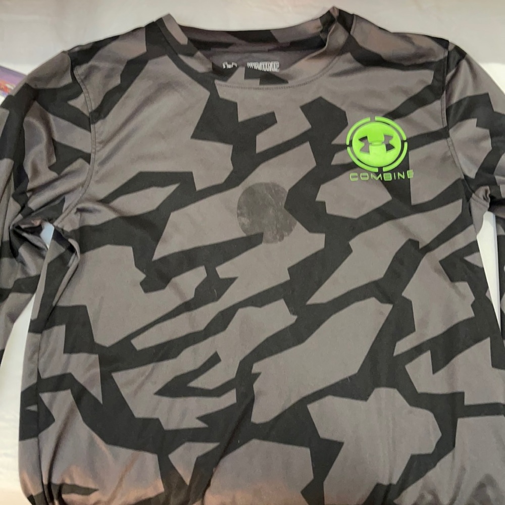 Long sleeve under at